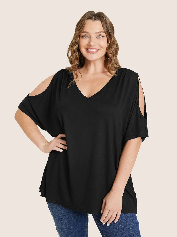 Plain Cut Out V Neck T-shirt